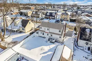 3589 Naomi Pl, Seaford, NY 11783 - Photo 32