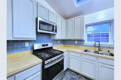 3080 Middletown Road #2nd Floor, Bronx, NY 10461 - Photo 10
