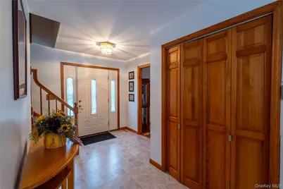 13 Bray Farm Lane, Wappingers Falls, NY 12590 - Photo 2