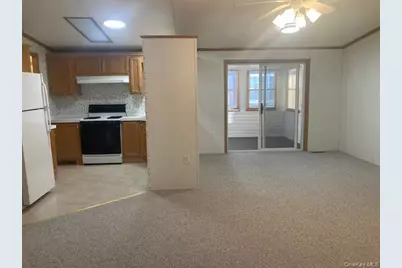 1661 Old Country Road #195, Riverhead, NY 11901 - Photo 4