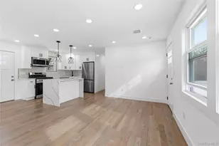 39 E Oakdale St, Bay Shore, NY 11706 - Photo 10