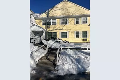 305 Towne House Village, Islandia, NY 11749 - Photo 4