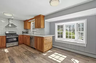 3 Tappen Dr, Melville, NY 11747 - Photo 8