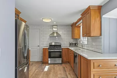 3 Tappen Drive, Melville, NY 11747 - Photo 6