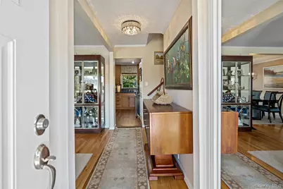 34 Glenbrook Road, Hicksville, NY 11801 - Photo 4