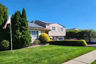 34 Glenbrook Rd, Hicksville, NY 11801 - Photo 2