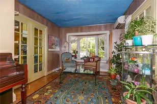 200 Myrtle Dr, Great Neck, NY 11021 - Photo 10