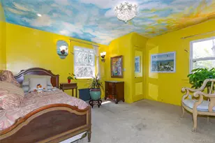 200 Myrtle Dr, Great Neck, NY 11021 - Photo 16