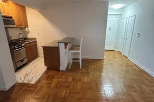 210 Pelham Rd, New Rochelle, NY 10805 - Photo 4