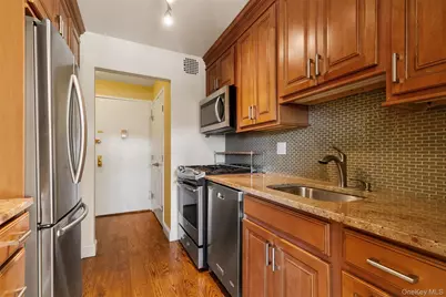 100 Diplomat Drive #5H, Mount Kisco, NY 10549 - Photo 12