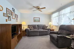 15 Mountain St, Ronkonkoma, NY 11779 - Photo 6