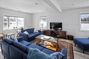 2 Violet Ln, Levittown, NY 11756 - Photo 8