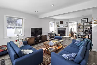 2 Violet Lane, Levittown, NY 11756 - Photo 10