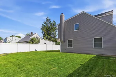 2 Violet Lane, Levittown, NY 11756 - Photo 26