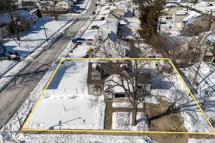 2 Violet Ln, Levittown, NY 11756 - Photo 32