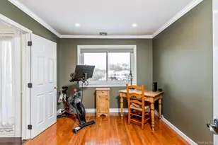 [Address not provided], Manorville, NY 11949 - Photo 6