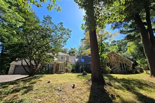 32 Valley Rd, Old Westbury, NY 11568 - Photo 2