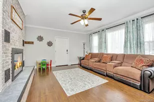 22 Wiggins St, Ronkonkoma, NY 11779 - Photo 8