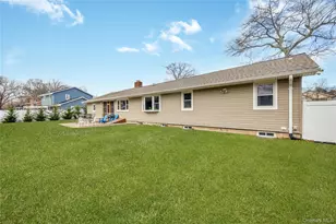 22 Wiggins St, Ronkonkoma, NY 11779 - Photo 20