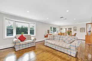 22 Wiggins St, Ronkonkoma, NY 11779 - Photo 6