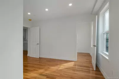 25 Walnut Street, New Rochelle, NY 10801 - Photo 20