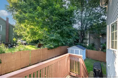 16 Stoneham Place, White Plains, NY 10607 - Photo 32