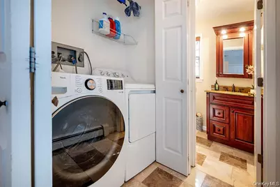 16 Stoneham Place, White Plains, NY 10607 - Photo 26