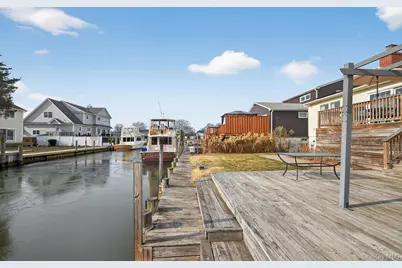 20 Albert Road, Amityville, NY 11701 - Photo 40