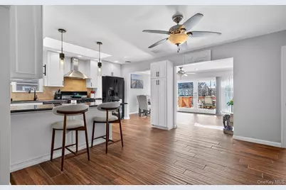 20 Albert Road, Amityville, NY 11701 - Photo 14