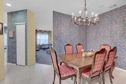 202 Carriage Lane, Plainview, NY 11803 - Photo 10