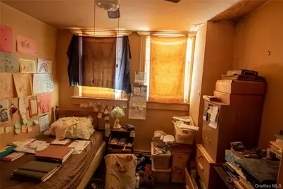 144 Carleton Avenue, Islip Terrace, NY 11752 - Photo 16