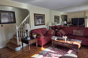 912 Oaks Dr, Franklin Square, NY 11010 - Photo 4