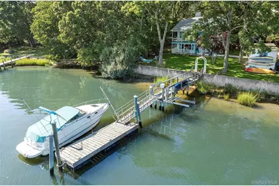 210 Redwood Road, Sag Harbor, NY 11963 - Photo 4