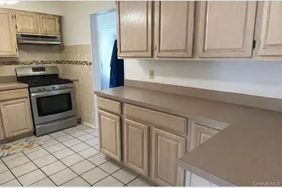 16 Oakdale Avenue, Selden, NY 11784 - Photo 4