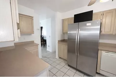 16 Oakdale Avenue, Selden, NY 11784 - Photo 2