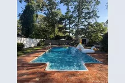 16 Oakdale Avenue, Selden, NY 11784 - Photo 12