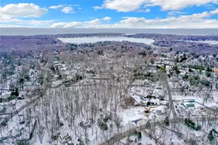 37 Christian Ave, Setauket, NY 11733 - Photo 14