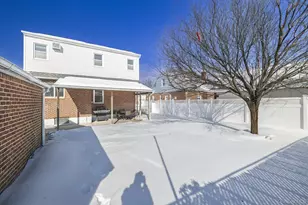 1065 Russell St, Franklin Square, NY 11010 - Photo 22