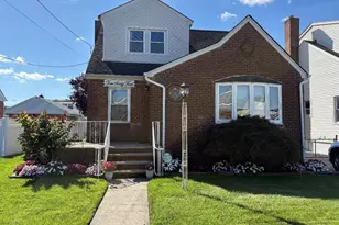 1065 Russell St, Franklin Square, NY 11010 - Photo 26