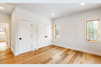 513 Myrtle Avenue, Wallkill, NY 12589 - Photo 18