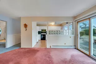 40 Sequoia Way, Holbrook, NY 11741 - Photo 12