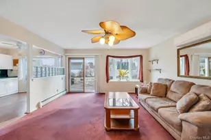 40 Sequoia Way, Holbrook, NY 11741 - Photo 10