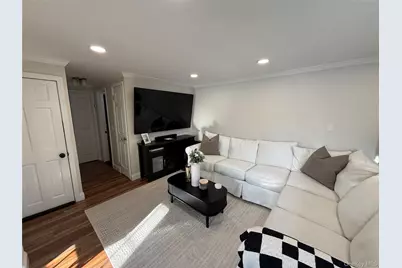 547 Middle Street, North Babylon, NY 11703 - Photo 2