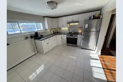 547 Middle Street, North Babylon, NY 11703 - Photo 4