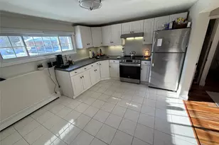 547 Middle St, North Babylon, NY 11703 - Photo 4