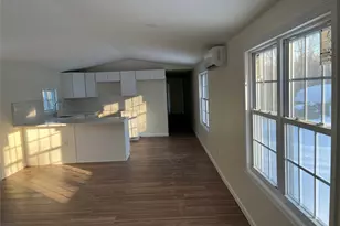 1 Walnut Park Ln, Milton, NY 12547 - Photo 4