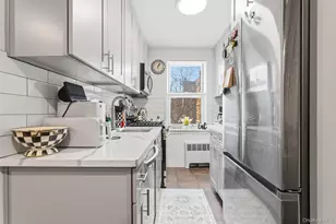 154 Ravine Ave, Yonkers, NY 10701 - Photo 10