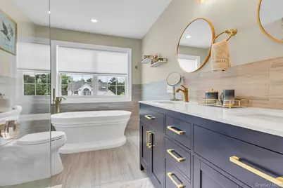10 Shady View Crossing, Manorville, NY 11949 - Photo 16