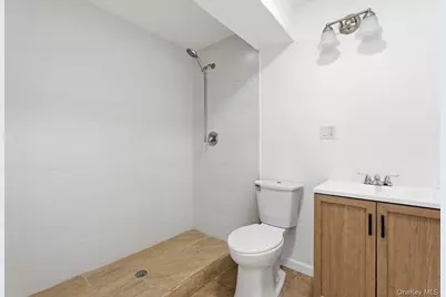 134 W Yaphank Road, Coram, NY 11727 - Photo 18