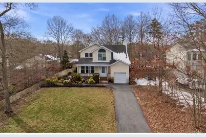 134 W Yaphank Road, Coram, NY 11727 - Photo 2